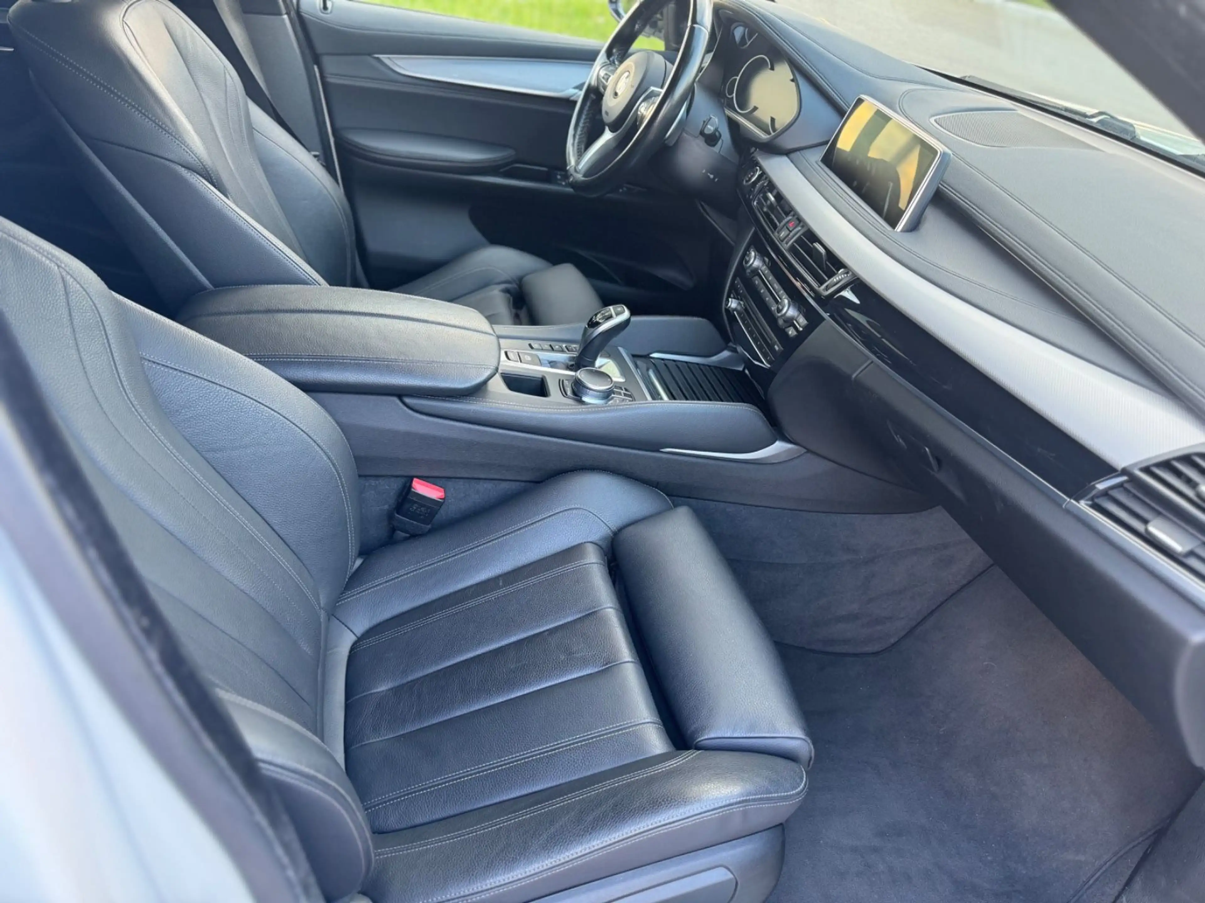BMW X6 Baureihe X6 xDrive 35 i M-Paket 1A AHK — photo 9