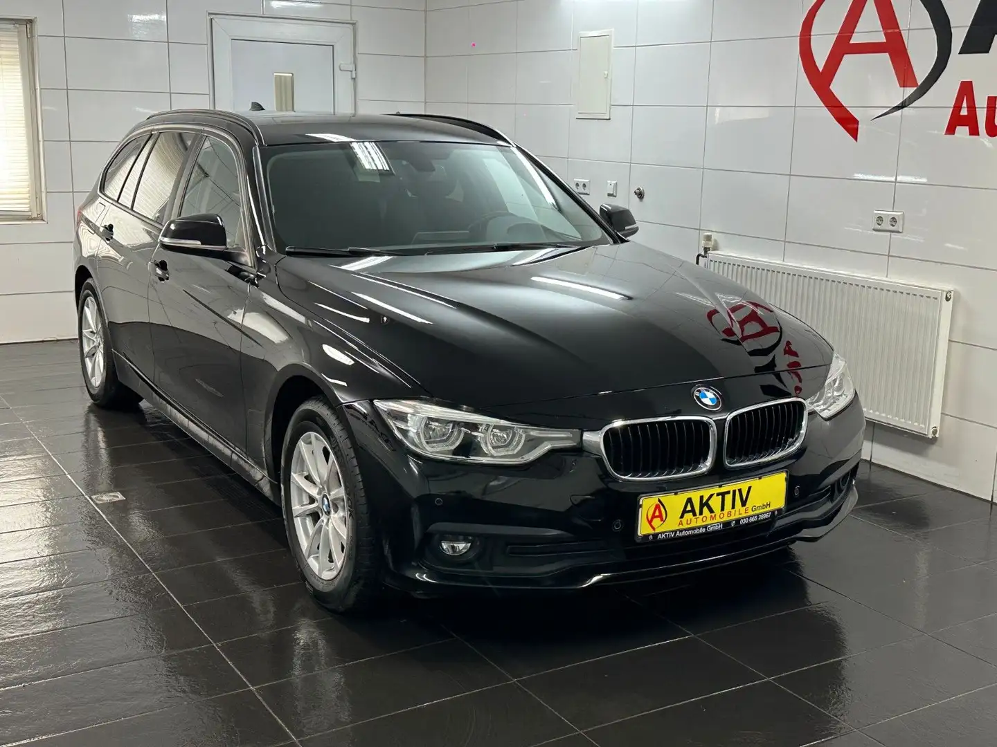 BMW 318 d xDrive Touring Advantage *LED*Navi*AHK* Чёрный - 1