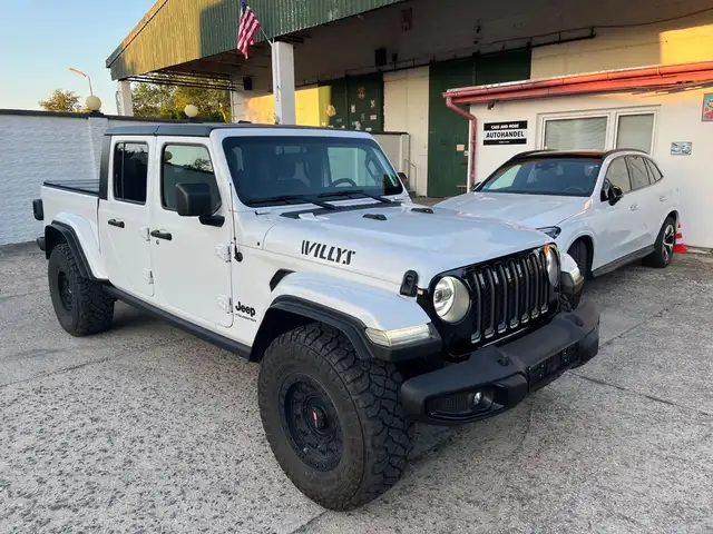 Jeep Gladiator 3,6 V6 4x4 Willys LED AHK Kamera