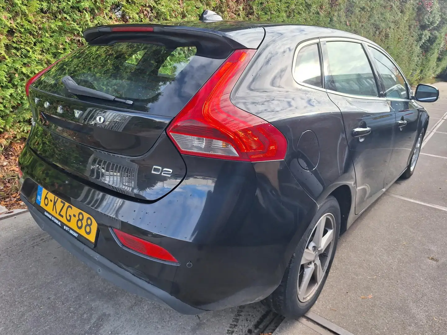 Volvo V40 1.6 D2 R-Design Noir - 2