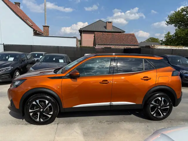 Peugeot 2008 view 8