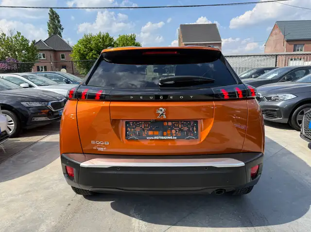 Peugeot 2008 view 6