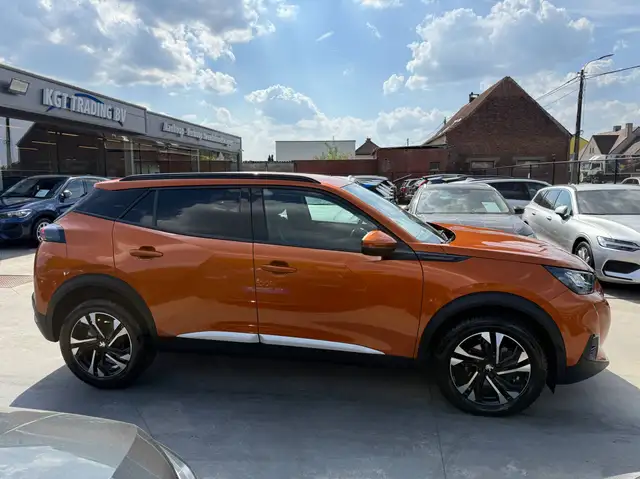 Peugeot 2008 view 4