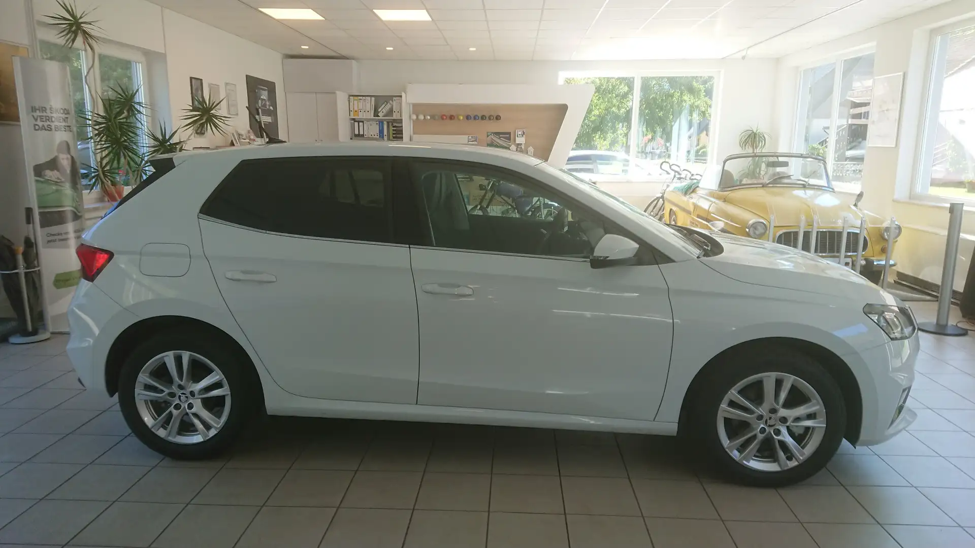 Skoda Fabia Top-Selection DSG Weiß - 2