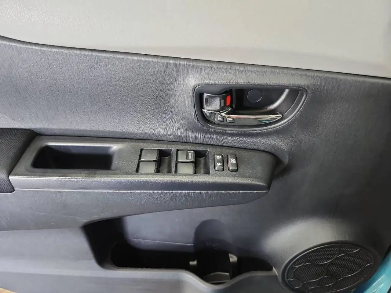 Toyota Yaris снимка Toyota Yaris