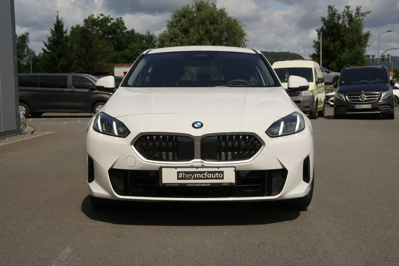 BMW 120 i Sport *Shadow-Line*LED*NAVI* Weiß - 2