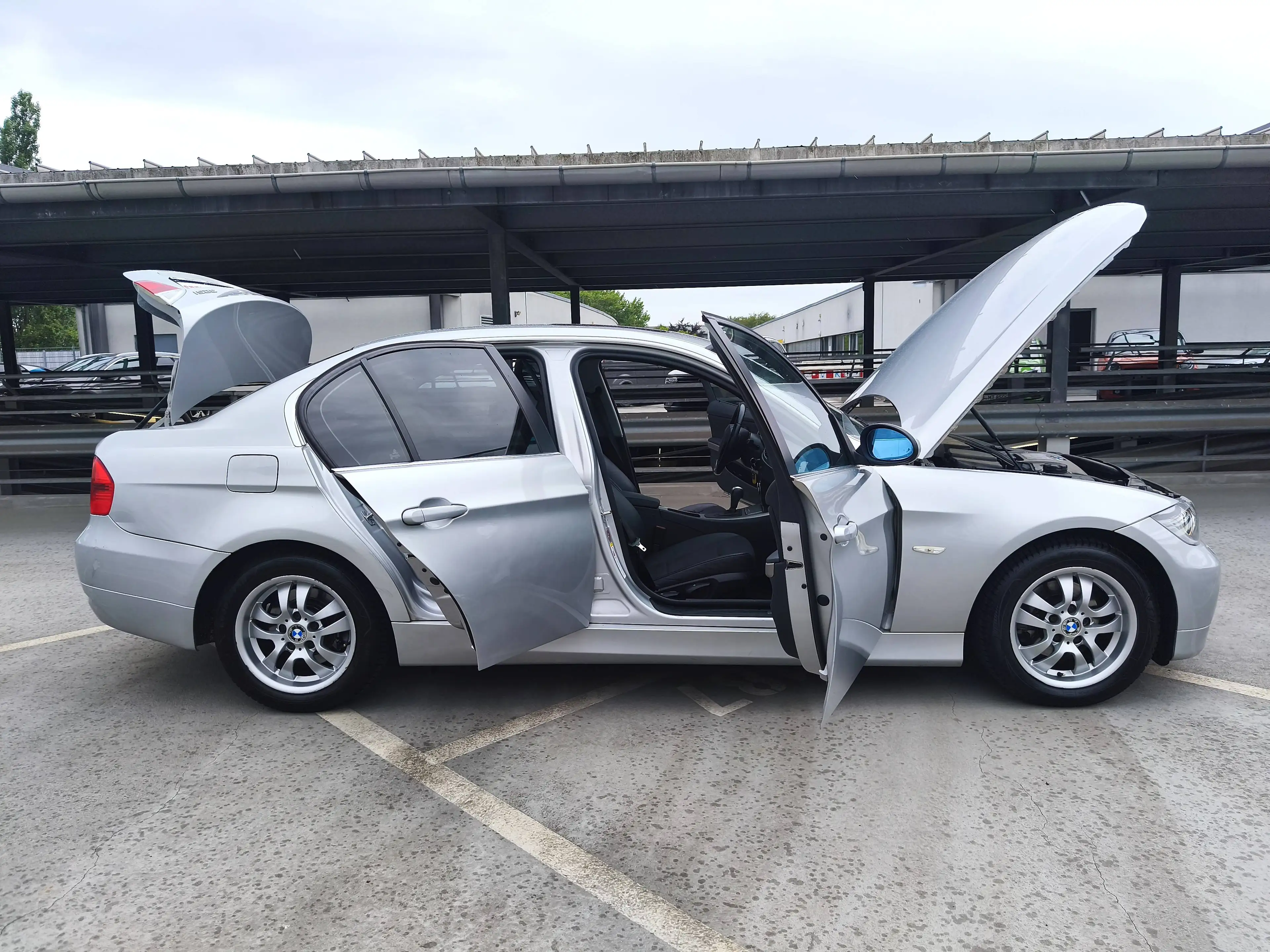 BMW 325 325i AUTOMATIK XENON/PDC/GLASDACH/T.LEDER/ALLWETTER — photo 13