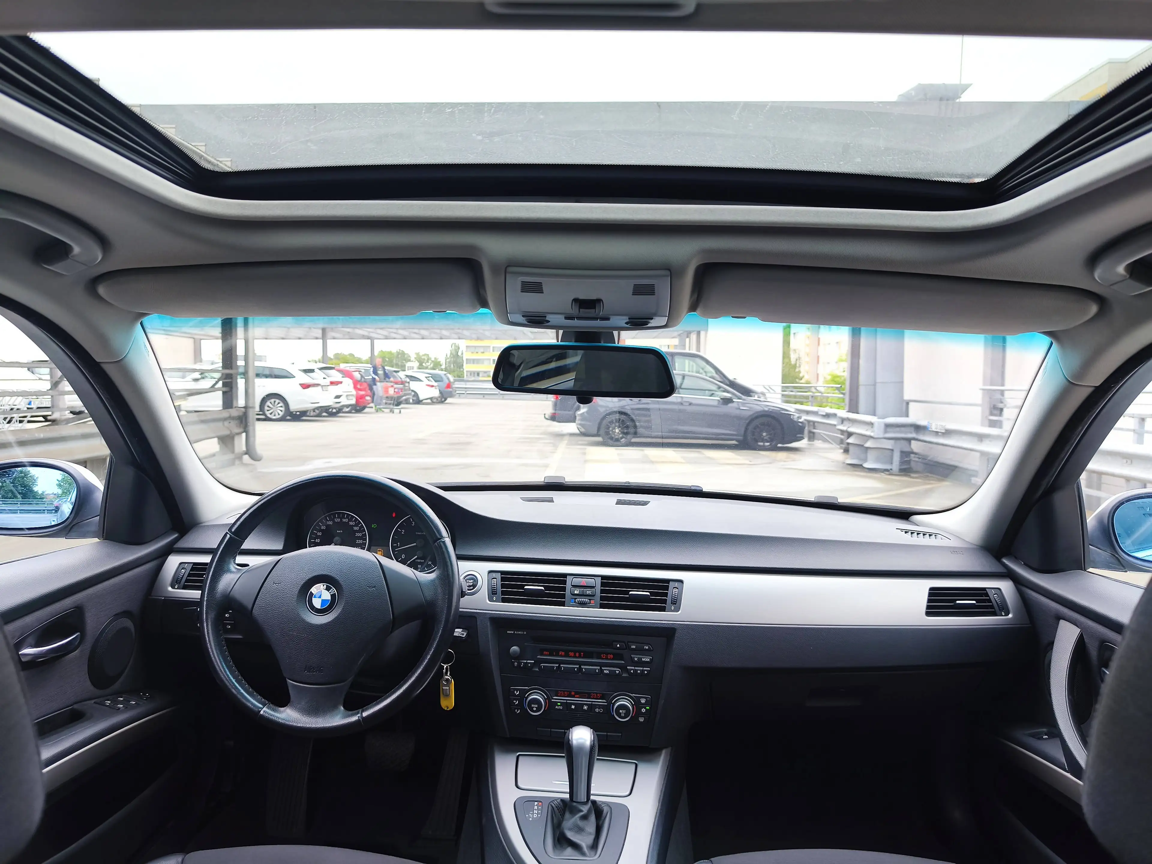 BMW 325 325i AUTOMATIK XENON/PDC/GLASDACH/T.LEDER/ALLWETTER — photo 7