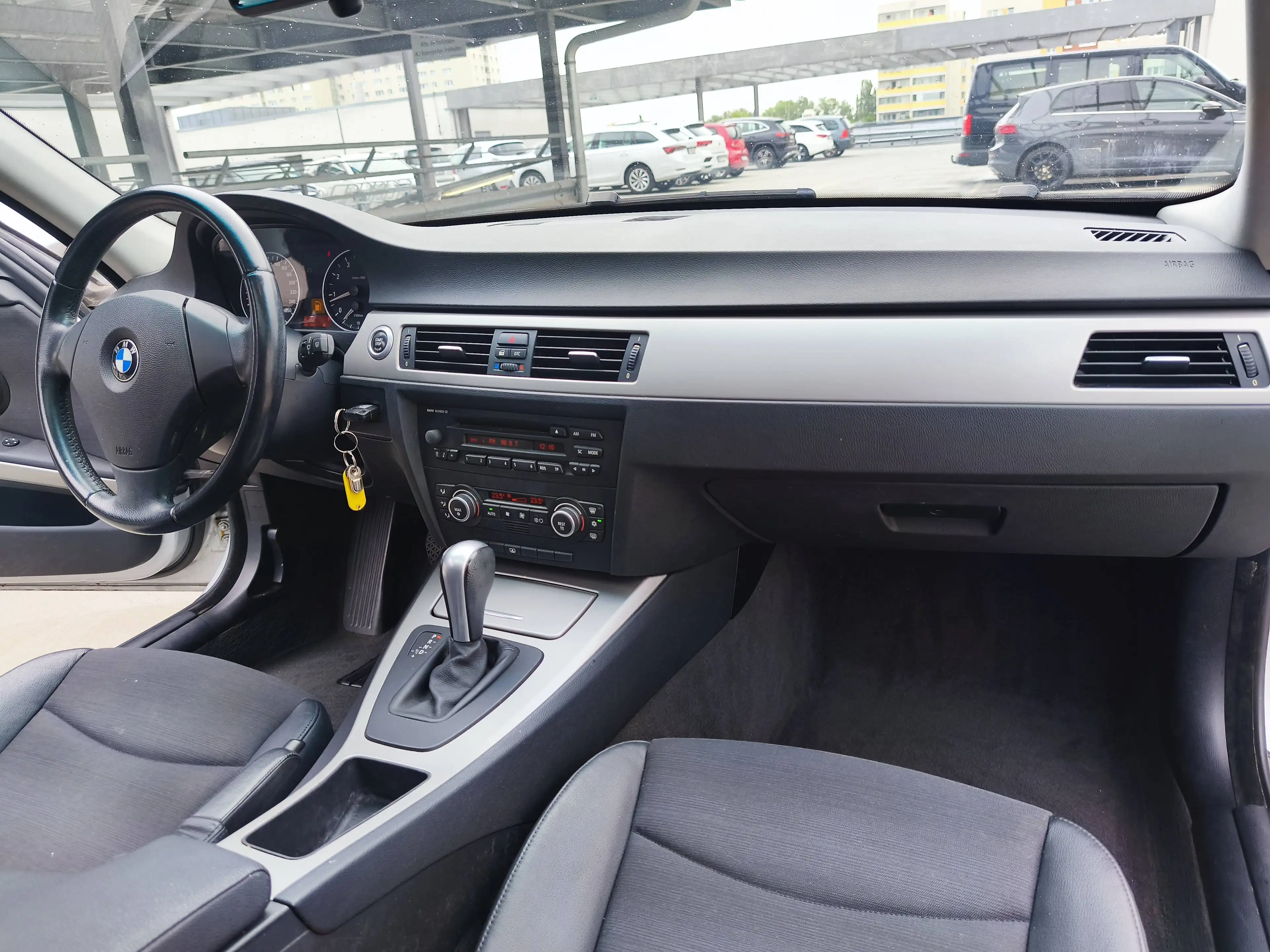 BMW 325 325i AUTOMATIK XENON/PDC/GLASDACH/T.LEDER/ALLWETTER — photo 10
