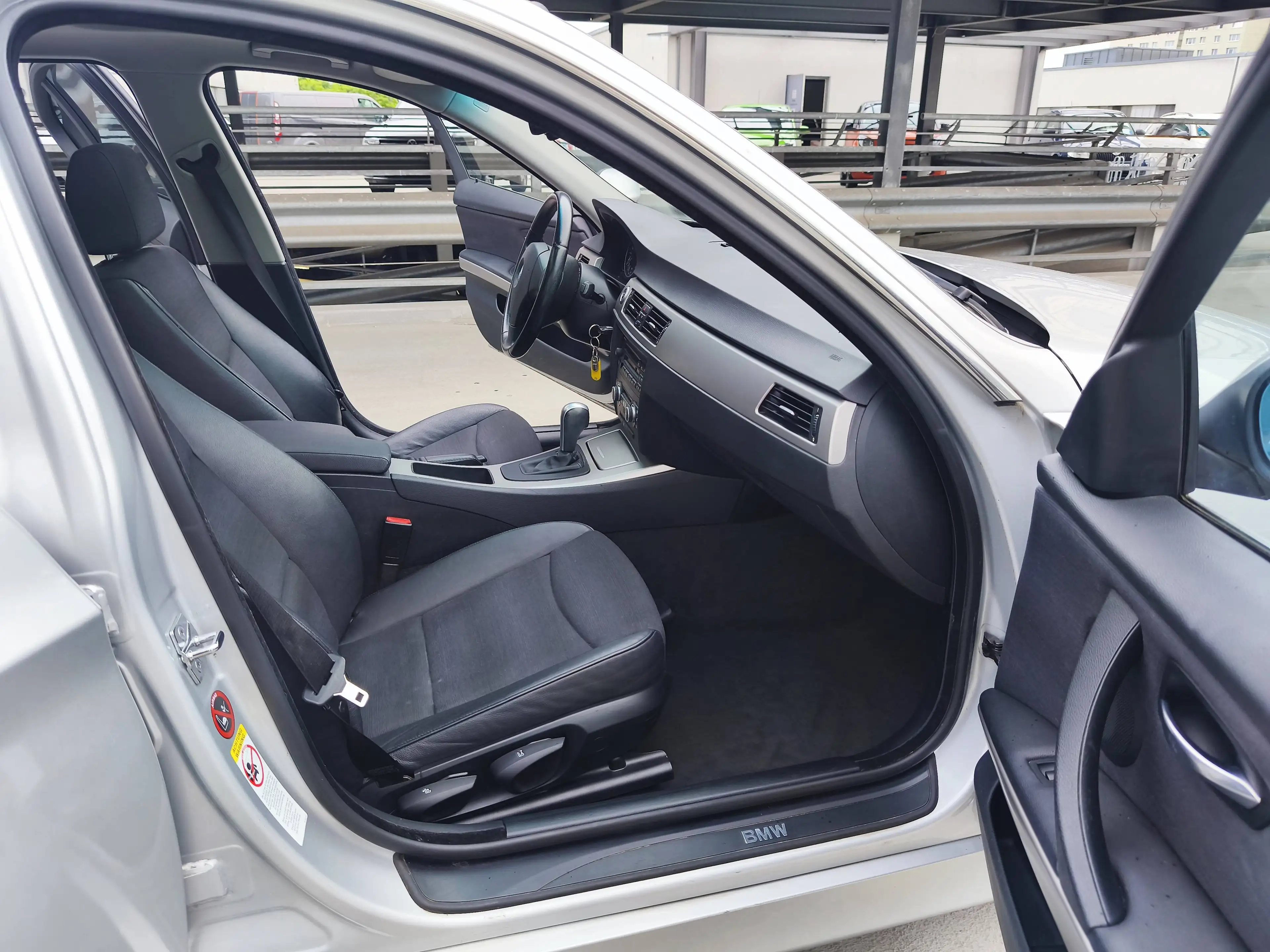 BMW 325 325i AUTOMATIK XENON/PDC/GLASDACH/T.LEDER/ALLWETTER — photo 11