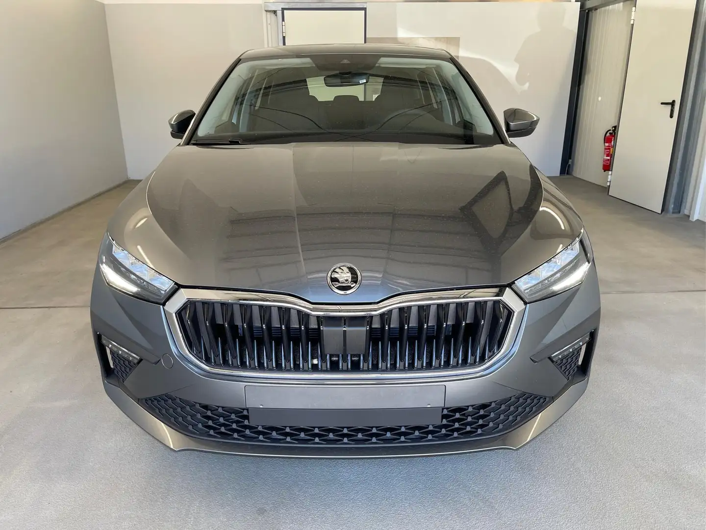 Skoda Scala Facelift 115PS AHK+App-Connect+Garantie 5 Jahre... Grigio - 2
