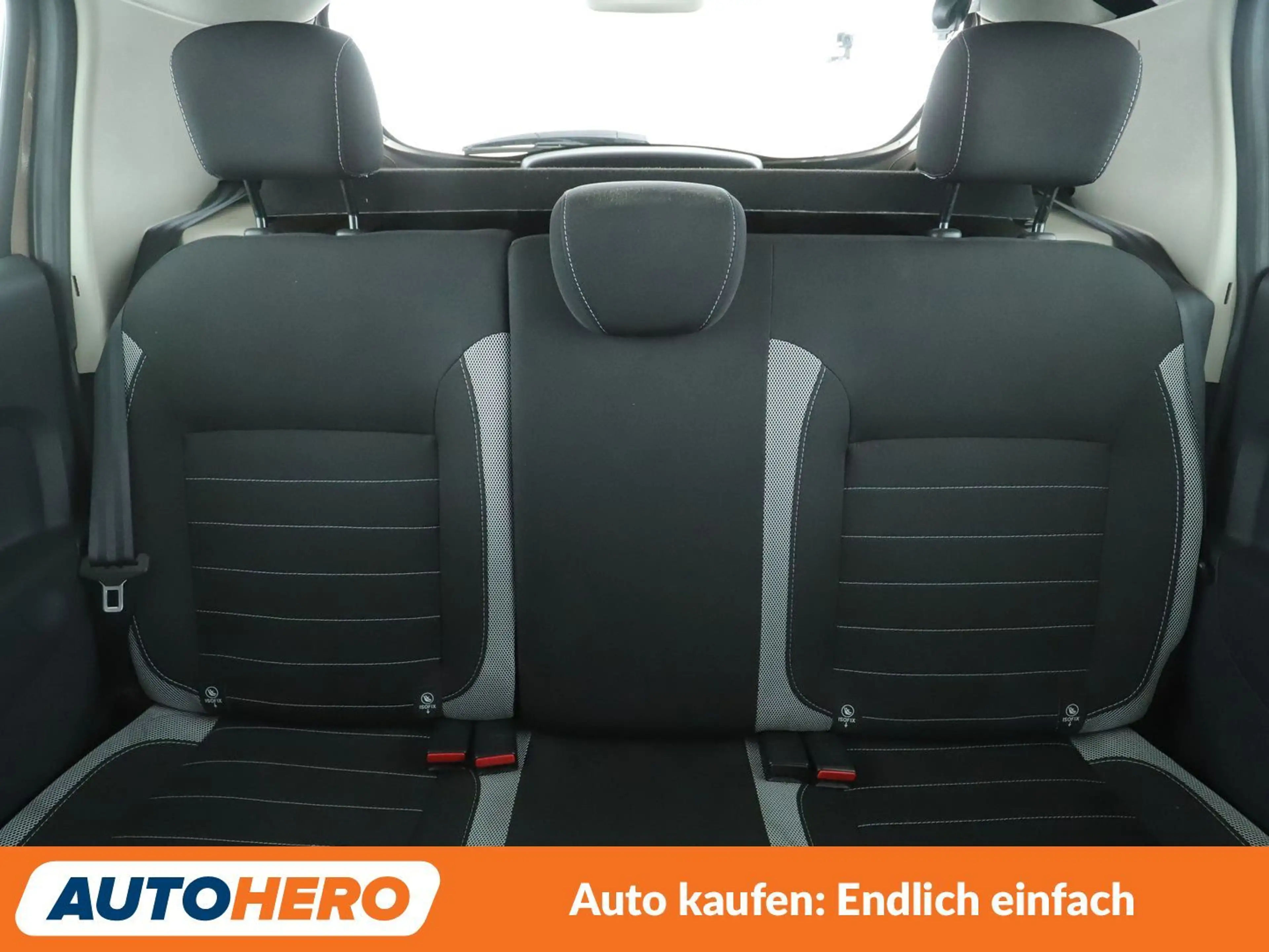 Dacia Sandero 0.9 TCe Stepway Essential *AHK*KLIMA*GARANTIE* — photo 15