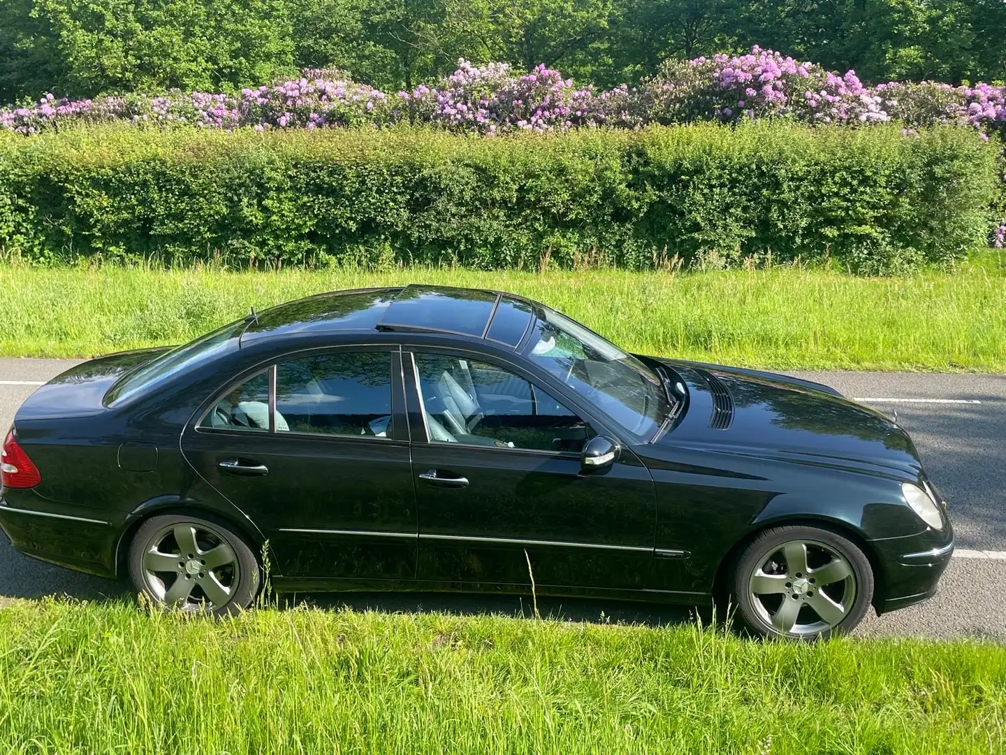 Mercedes-Benz E 240 Avantgarde Negru - 2