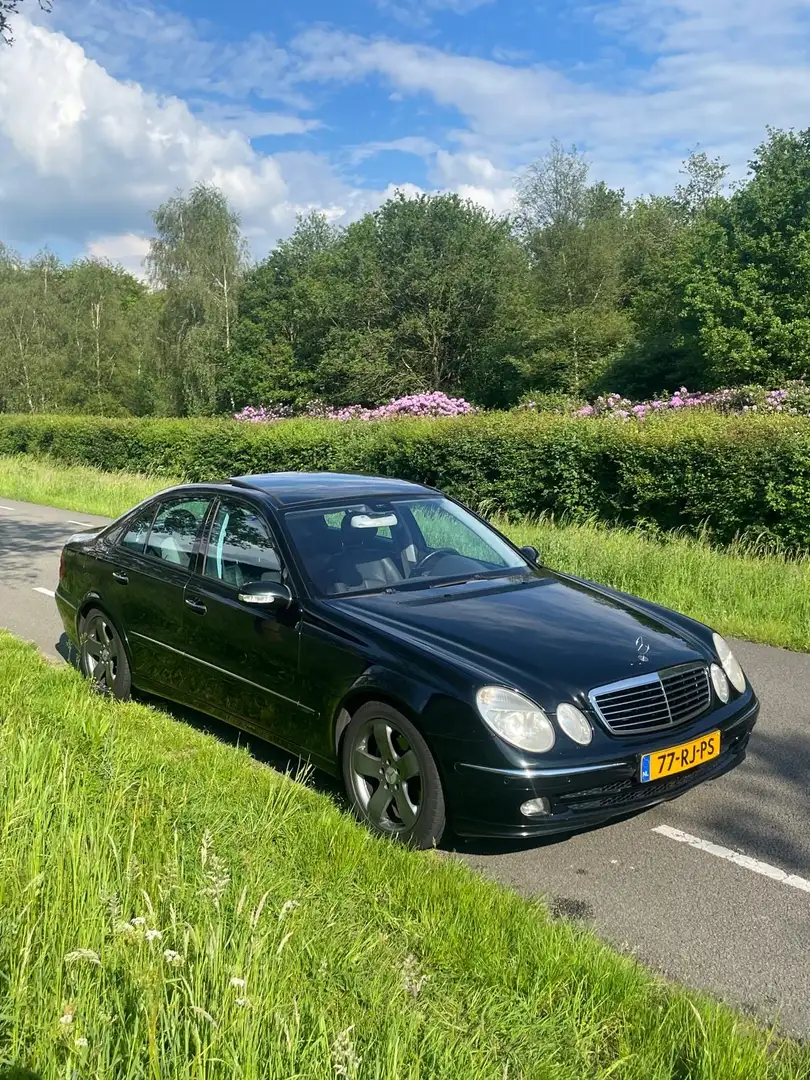 Mercedes-Benz E 240 Avantgarde Negru - 1