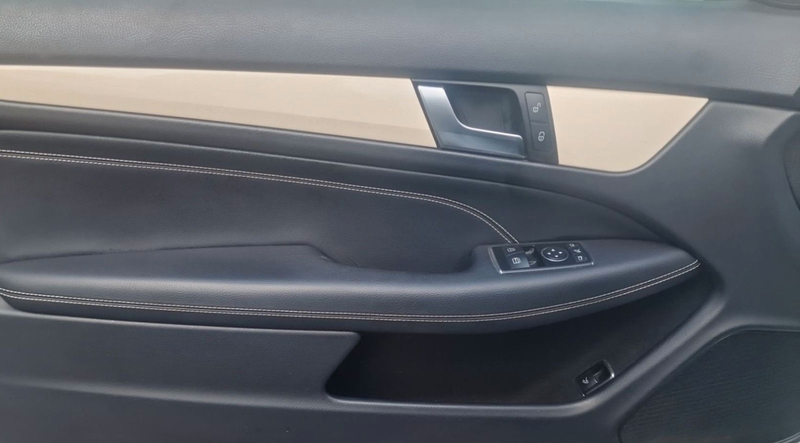 Mercedes-Benz C 250 COUPE CGI AMG-LINE/AUTM/LEDER/XENON/PDC — photo 14