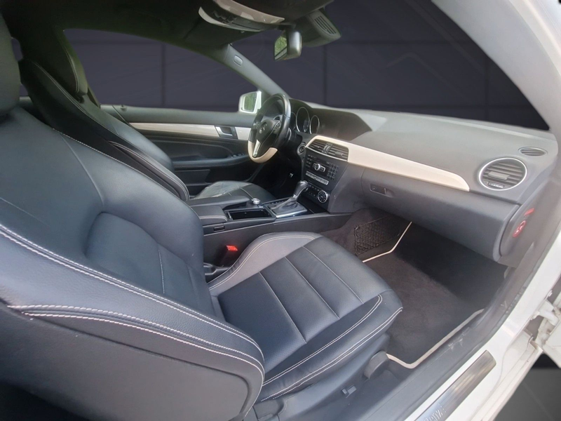 Mercedes-Benz C 250 COUPE CGI AMG-LINE/AUTM/LEDER/XENON/PDC — photo 13