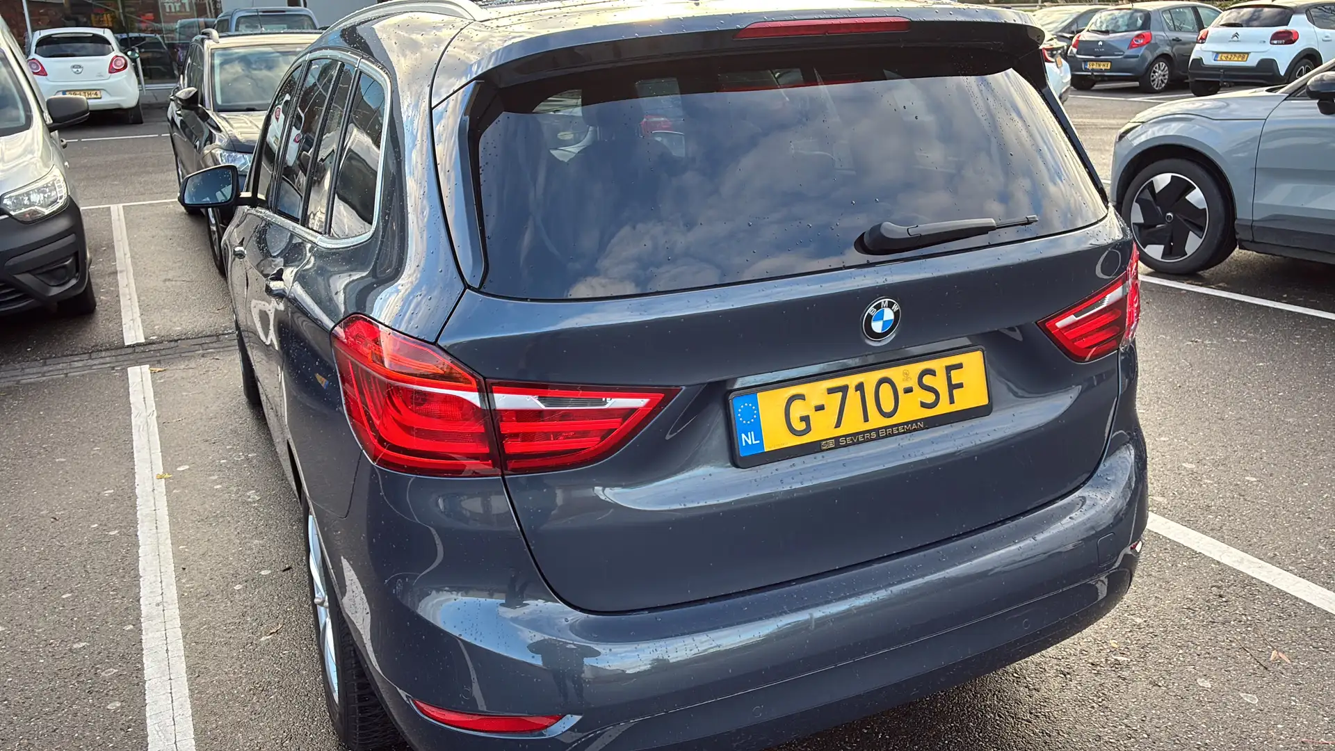 BMW 218 218d Luxury 7p. Grijs - 2