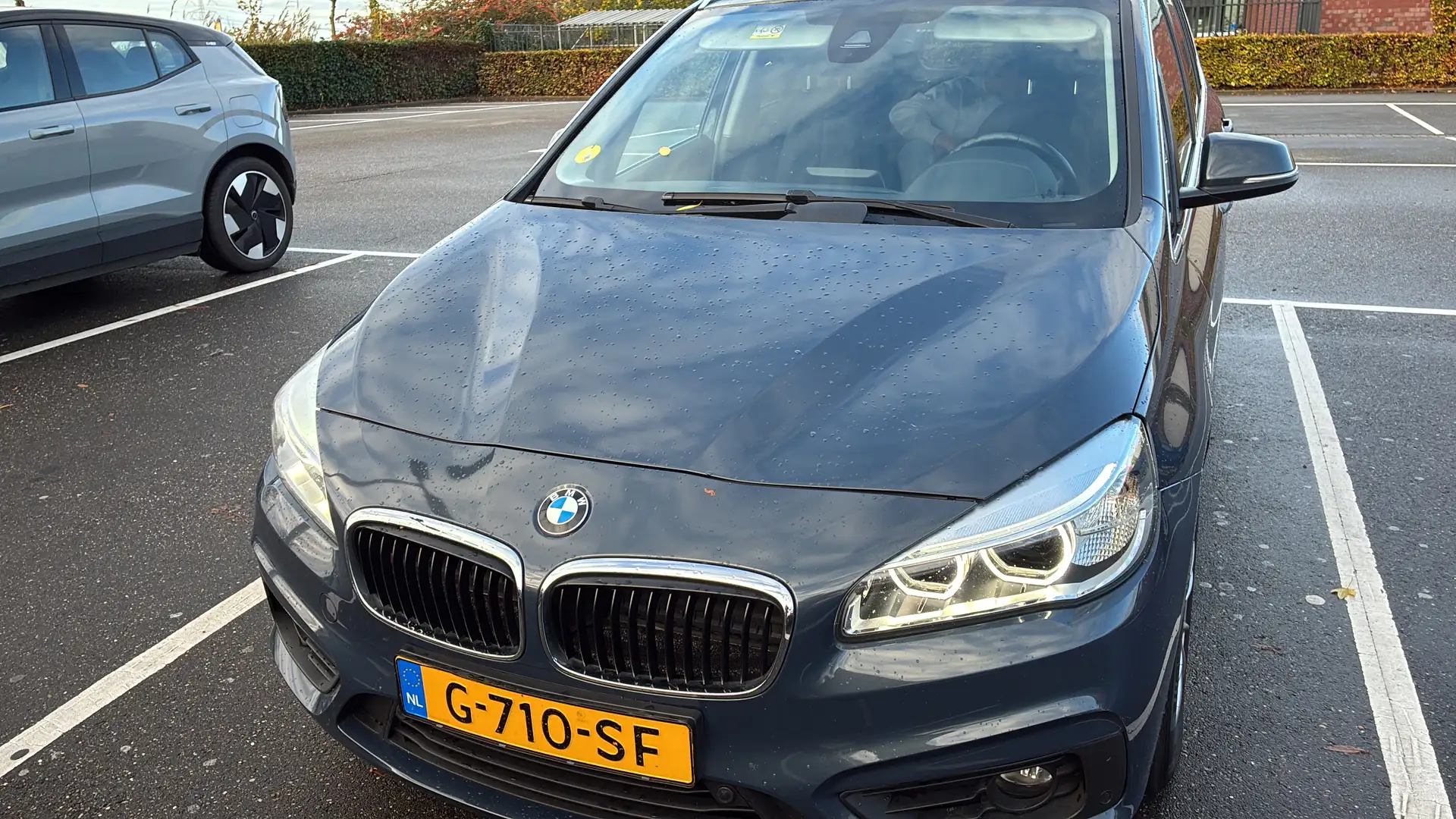 BMW 218 218d Luxury 7p. Grijs - 1