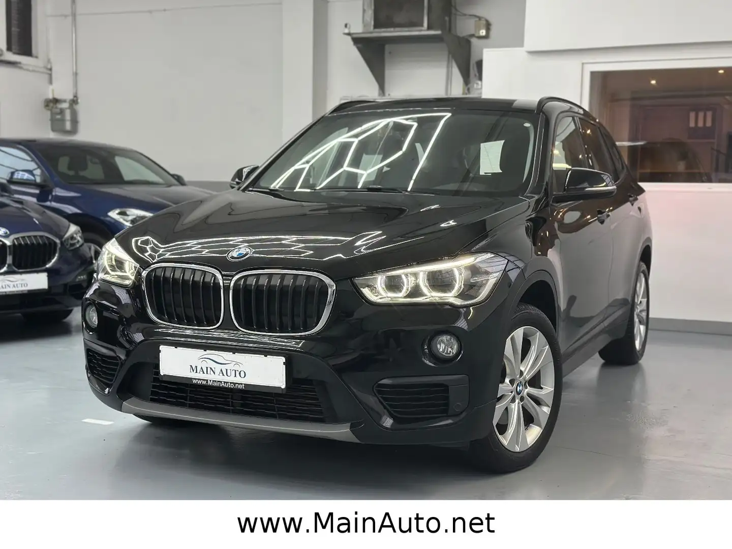 BMW X1 sDrive 18d Aut/NAVI/LED/18"ALUS/AHK Noir - 2