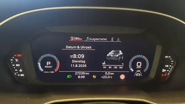Audi Q3 view 9