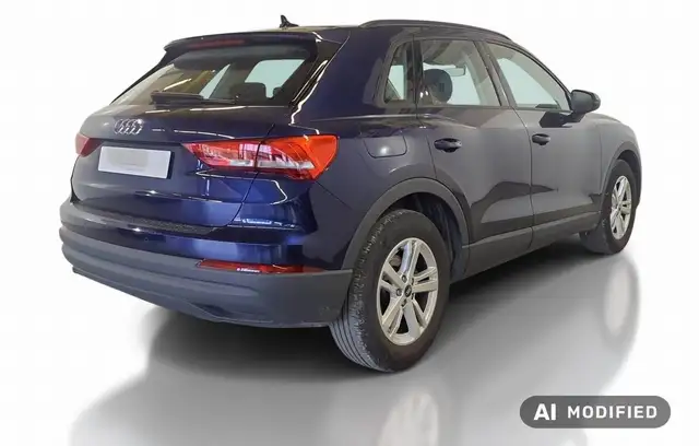 Audi Q3 view 4