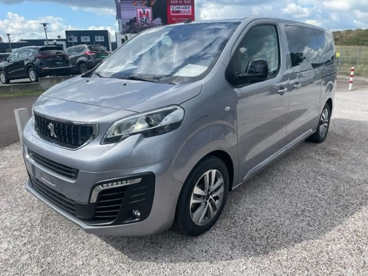 Peugeot Traveller