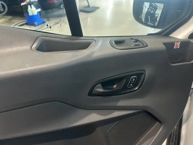 Ford Transit view 8
