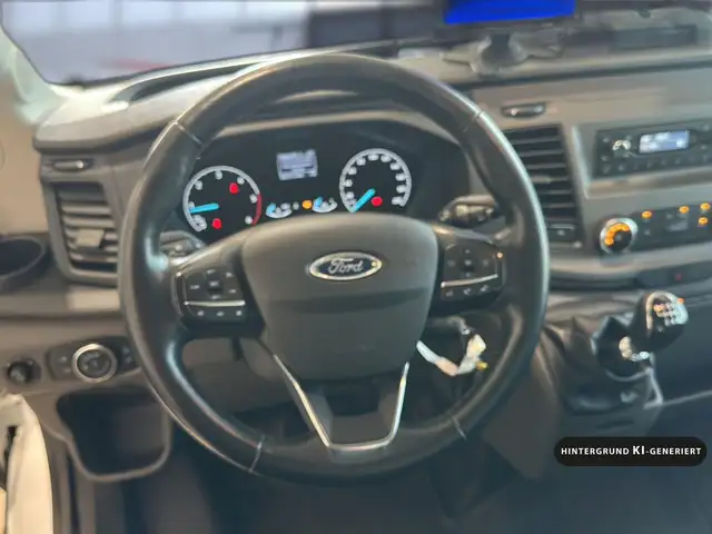 Ford Transit view 14