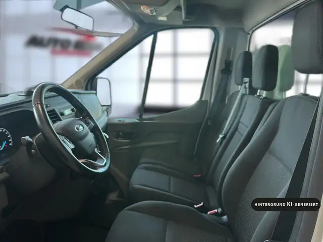 Ford Transit view 9