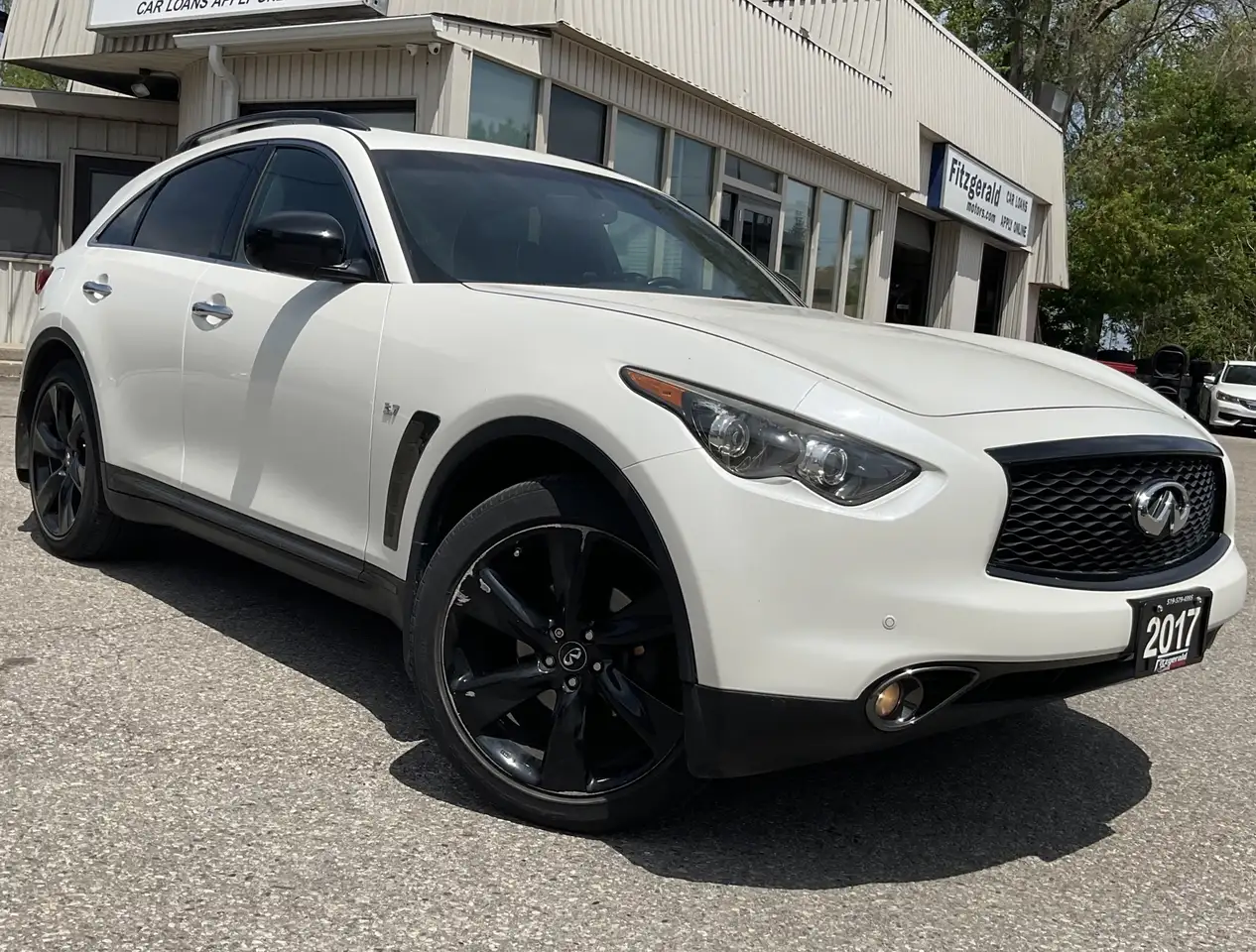 2017 Infiniti QX70