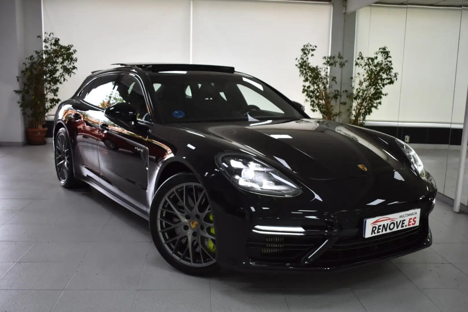 Porsche Panamera Turbo S e-Hybrid Sport Turismo Czarny - 1