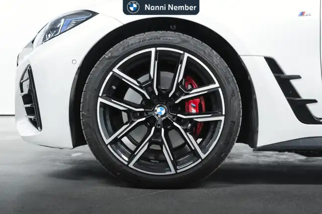 BMW 4 Series view 7