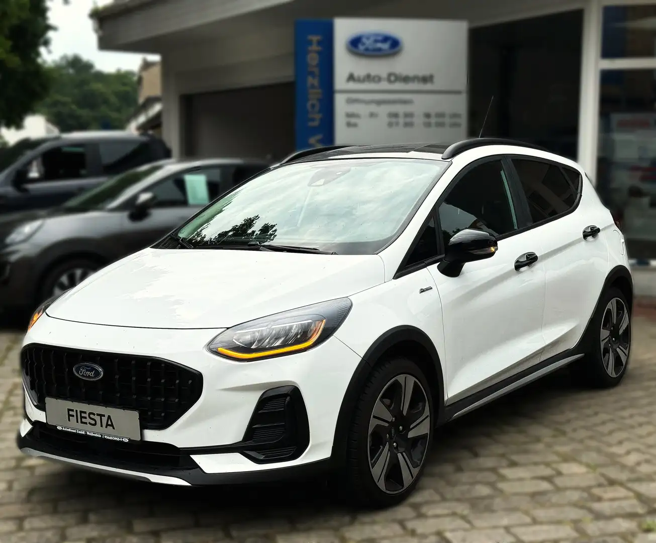 Ford Fiesta Active, Automatik Weiß - 1
