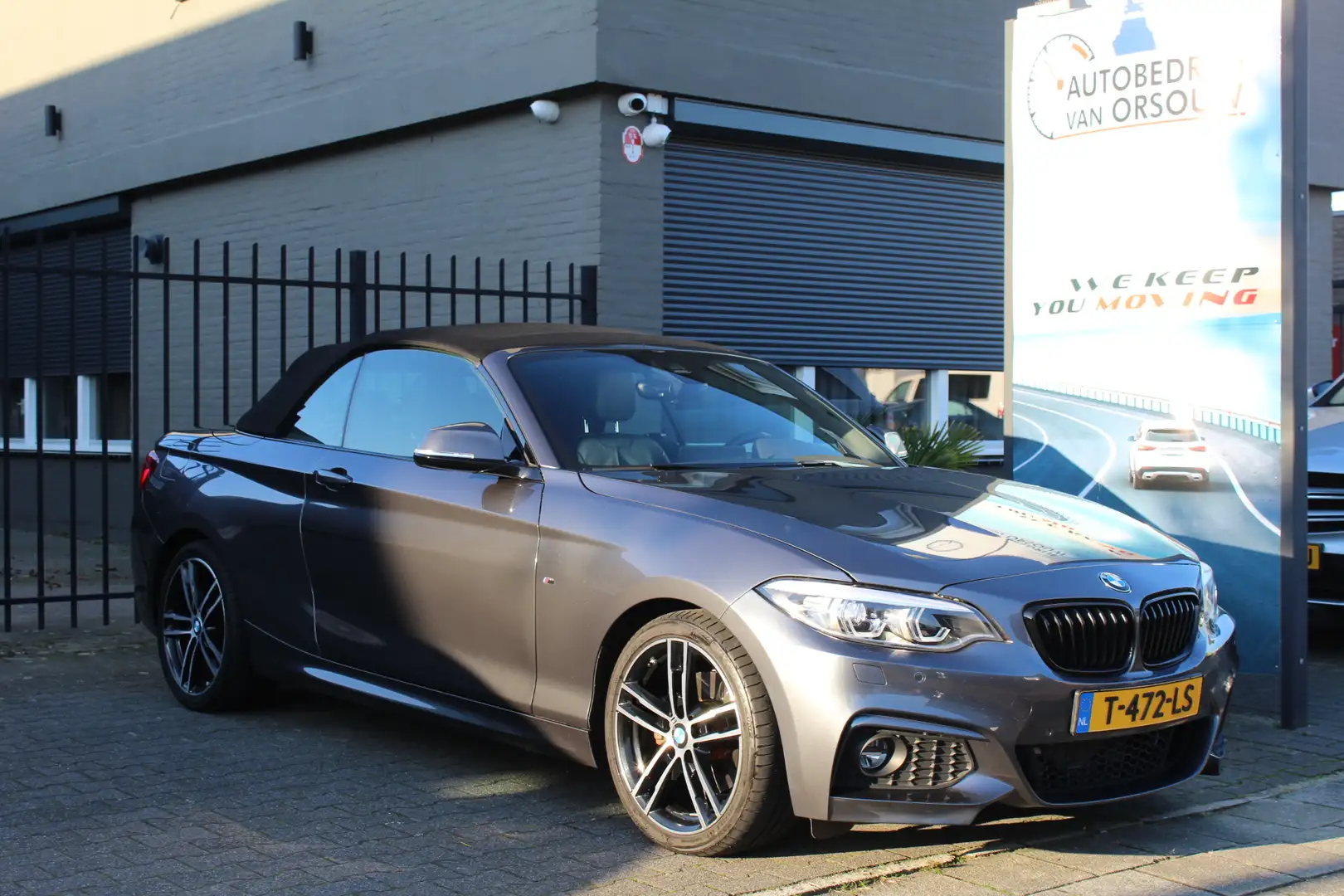 BMW 220 2-serie 220i Cabriolet High Executive M-Sport Auto Grijs - 2