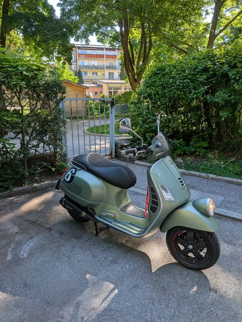Vespa GTV 300 Vespa GTV Sei Giorni Special Edition Nr. 193 Rolle Groen - 2