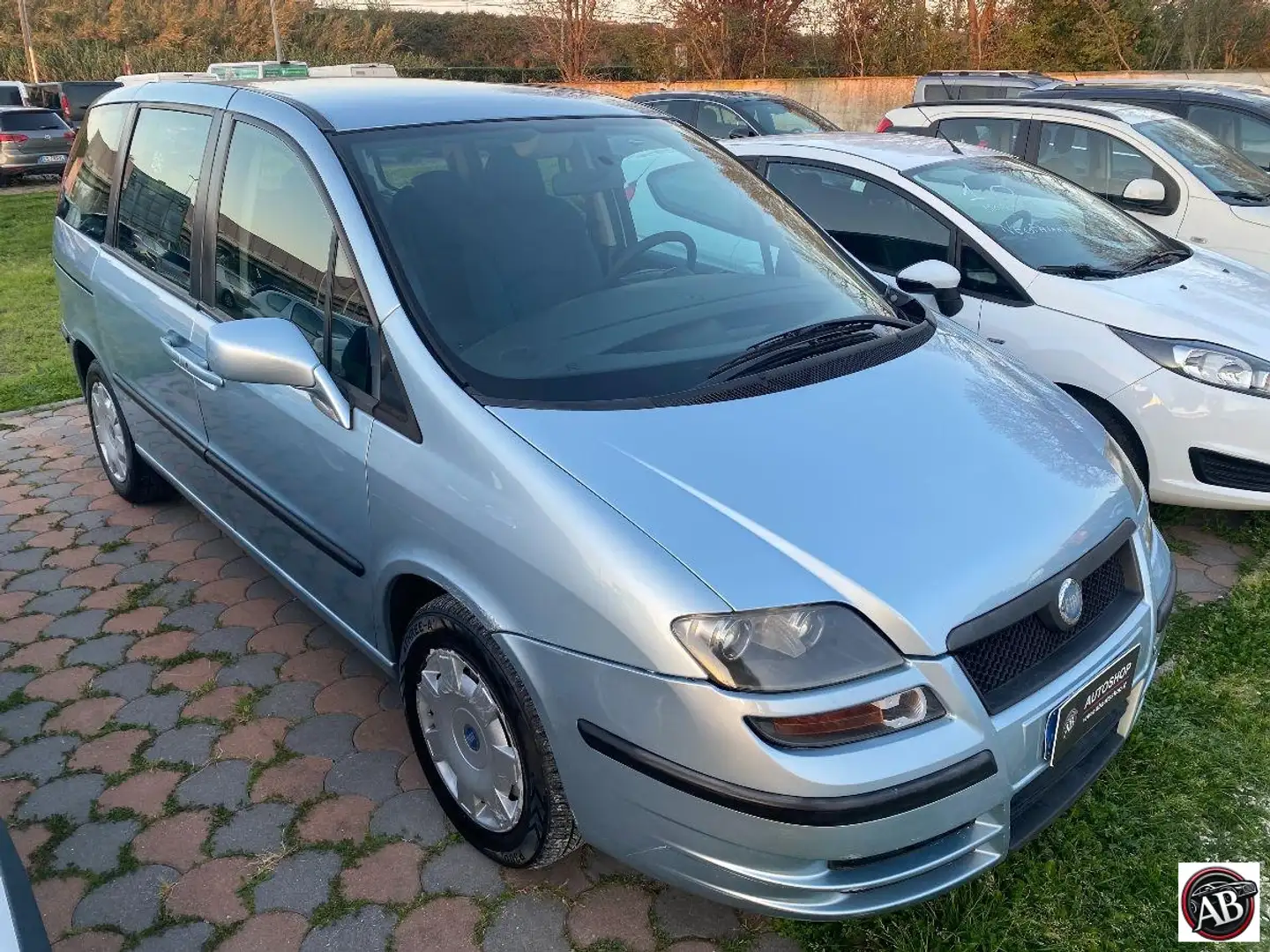 Fiat Ulysse 2.0 MJT Dynamic Grau - 1