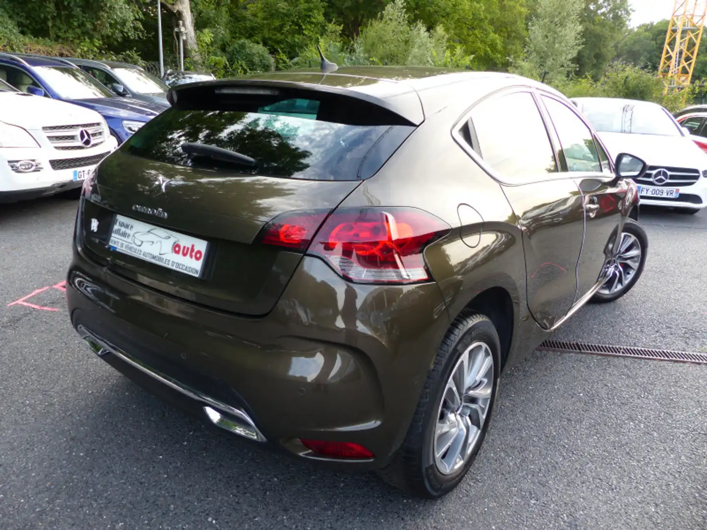 Citroen DS4 1.6 E-HDI115 AIRDREAM SO CHIC Hnědá - 2