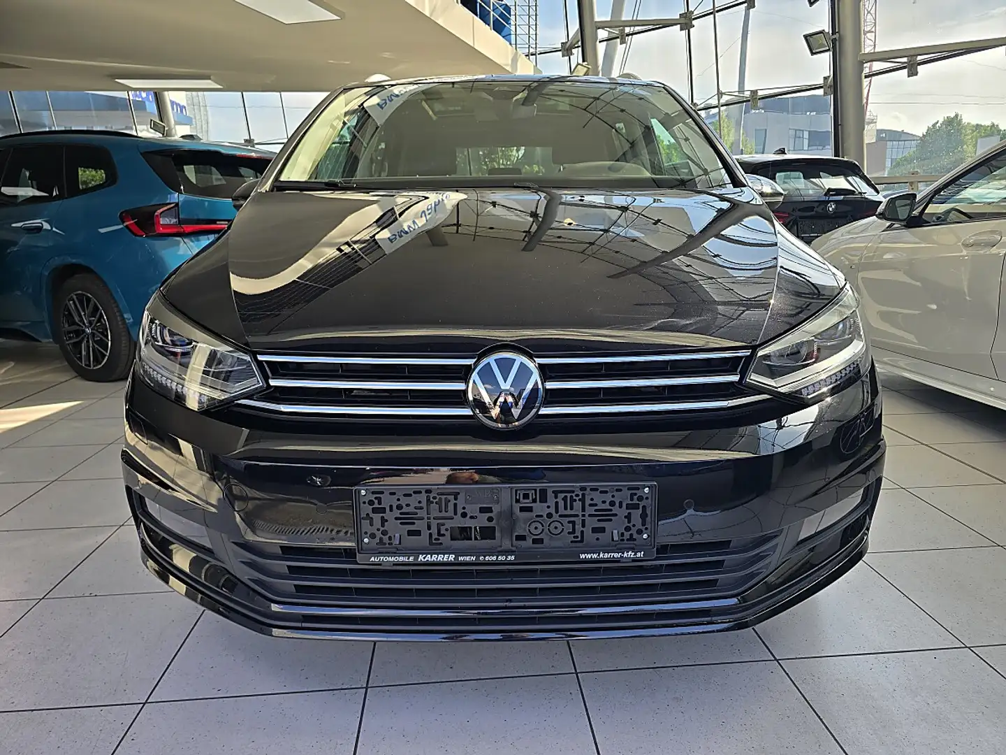 Volkswagen Touran 1,5 TSI Comfortline BMT 7-sitzer/AHK elektrisch... Schwarz - 2