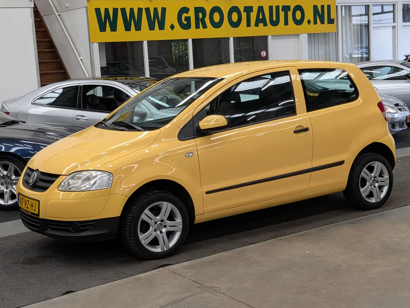 Volkswagen Fox 1.4 Trendline Airco, Stuurbekrachtiging Geel - 1