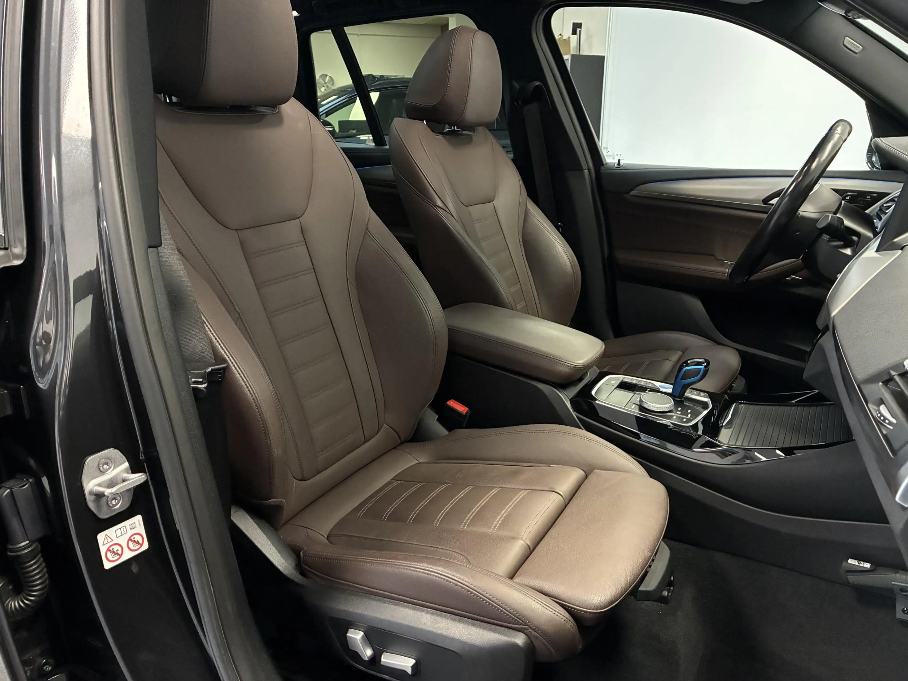 BMW iX3 M-Sport Shadow Line 80 kWh | 93% SOH | TREKHAAK | — photo 12