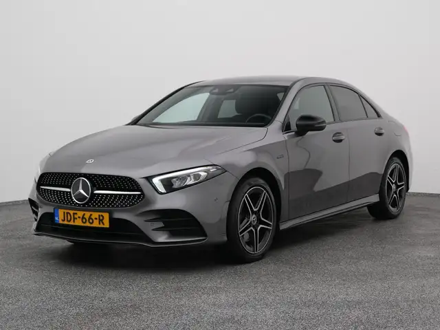 Mercedes-Benz A-klasse 250 e Business Solution AMG | CAMERA | SF