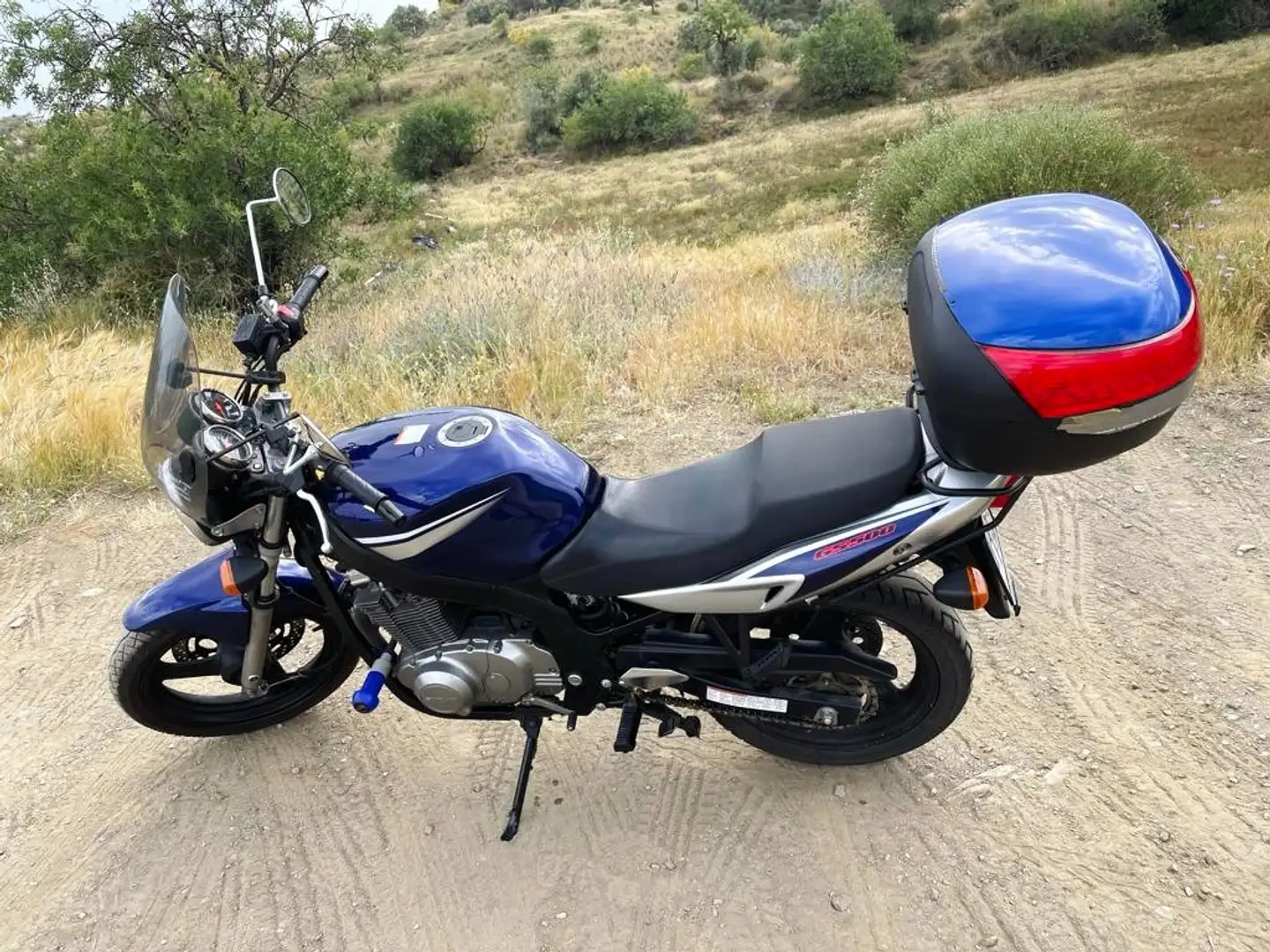 Suzuki GS 500 Azul - 2