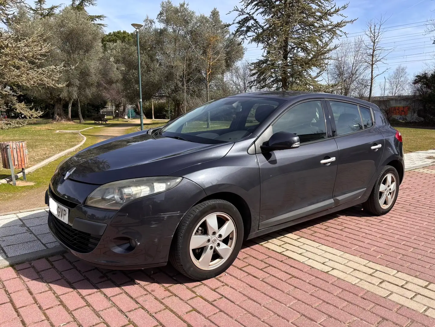 Renault Megane Mégane 1.5dCi Dynamique 105 Dynamique Gris - 1