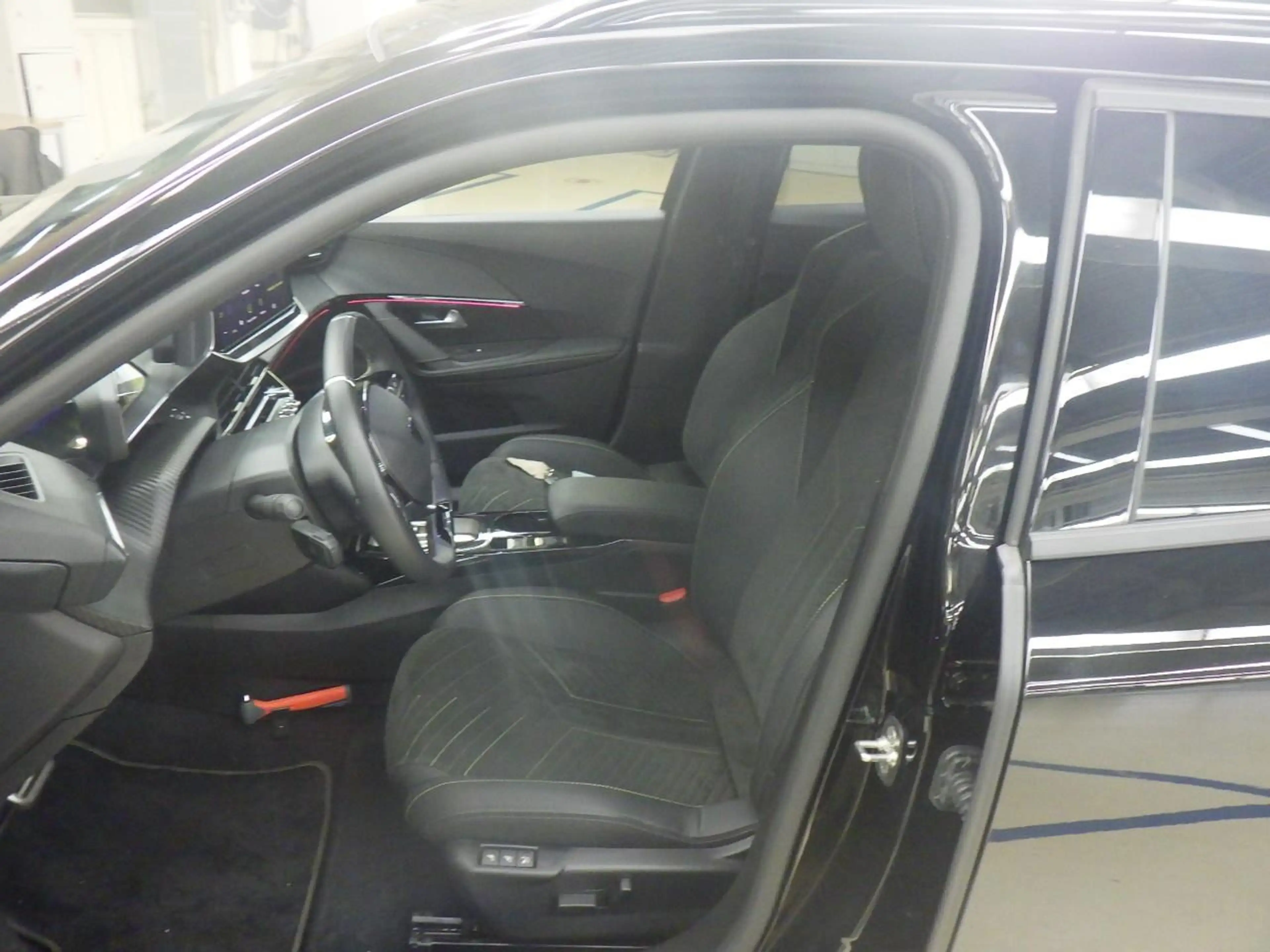 Peugeot e-2008 EV GT Avantage 54 kWh | Fase 3 laden | SOH 98% | M — photo 7
