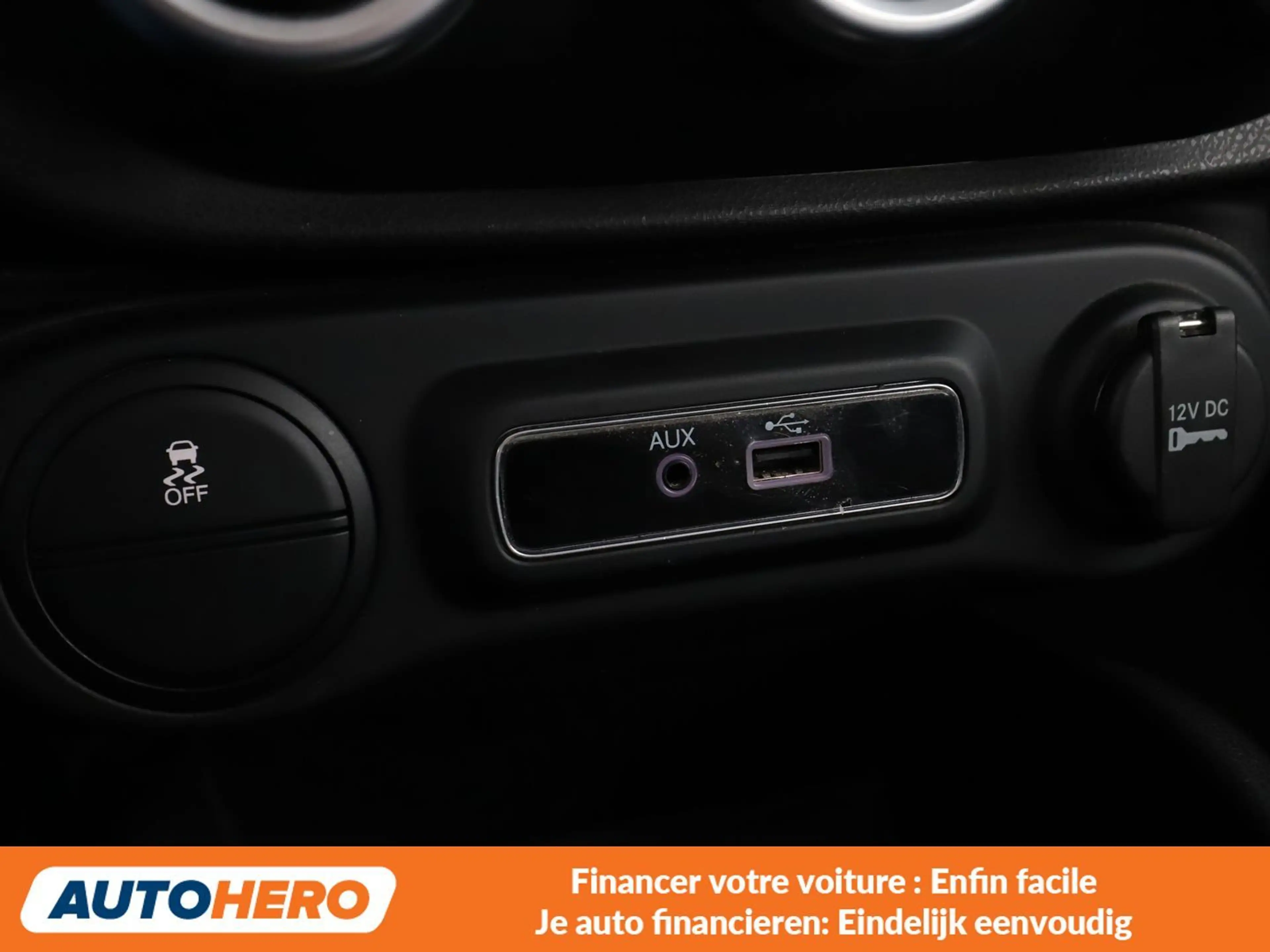 Fiat 500L 1.4 Urban Pop Star — photo 11