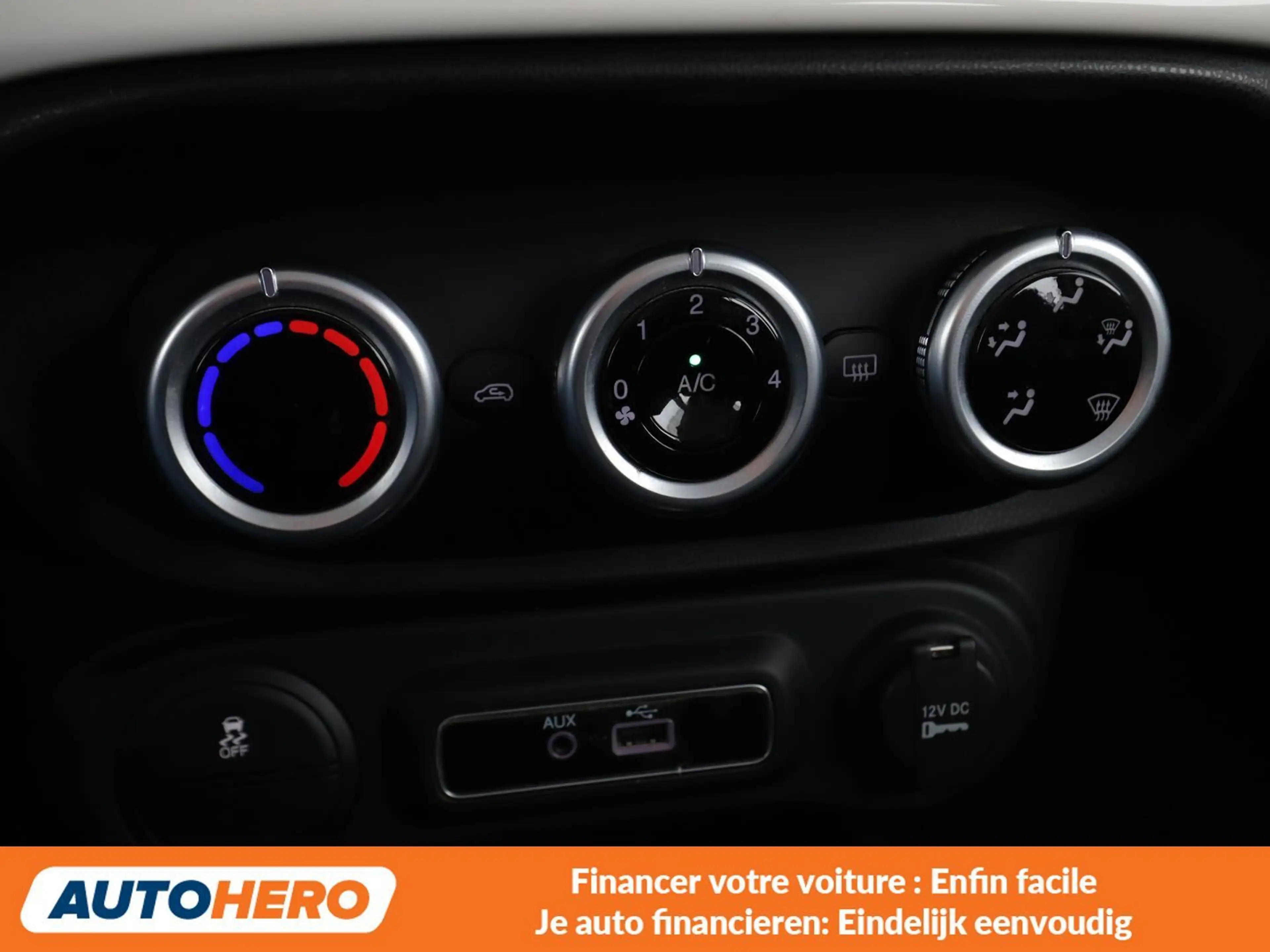 Fiat 500L 1.4 Urban Pop Star — photo 10