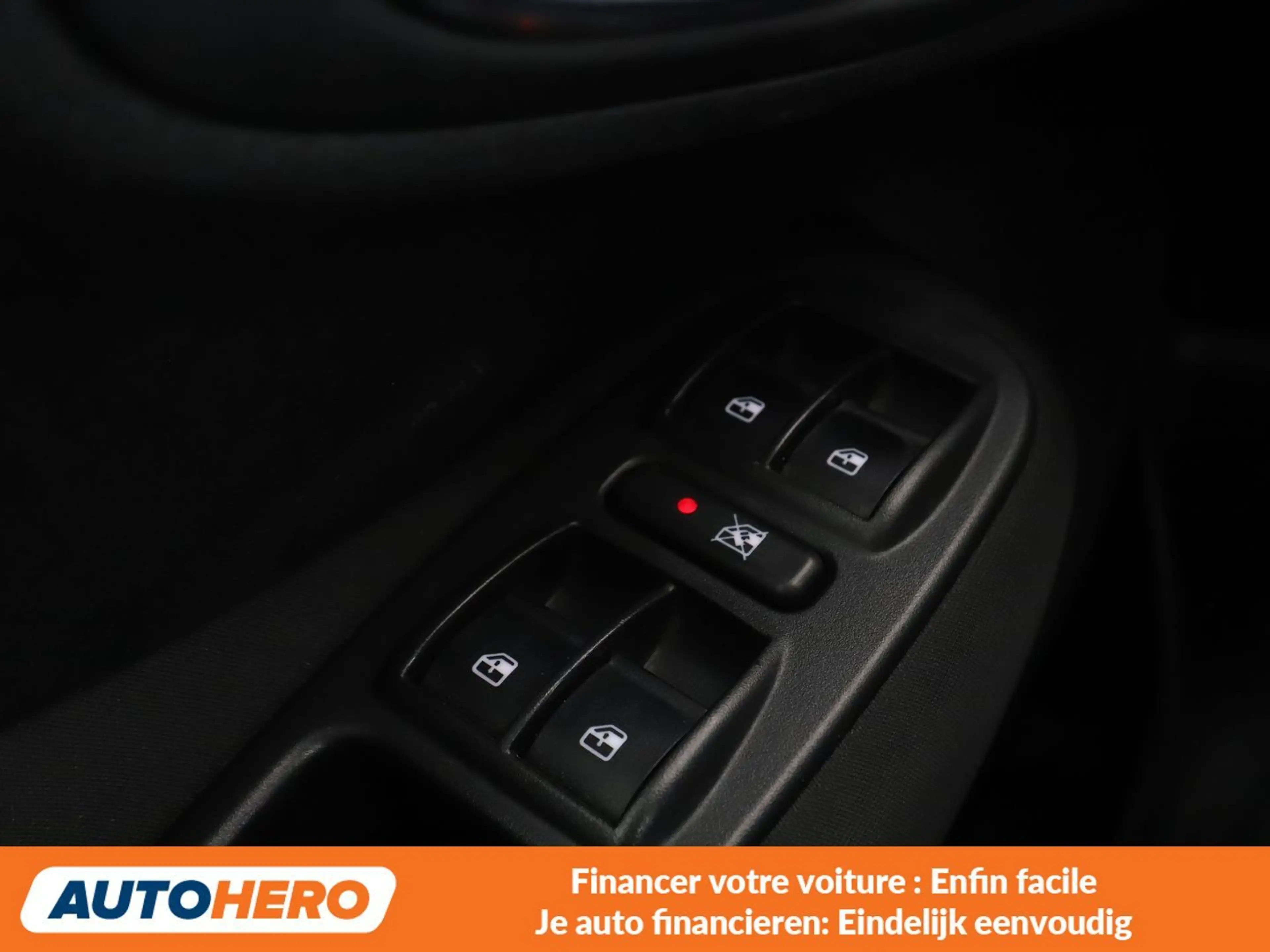 Fiat 500L 1.4 Urban Pop Star — photo 14
