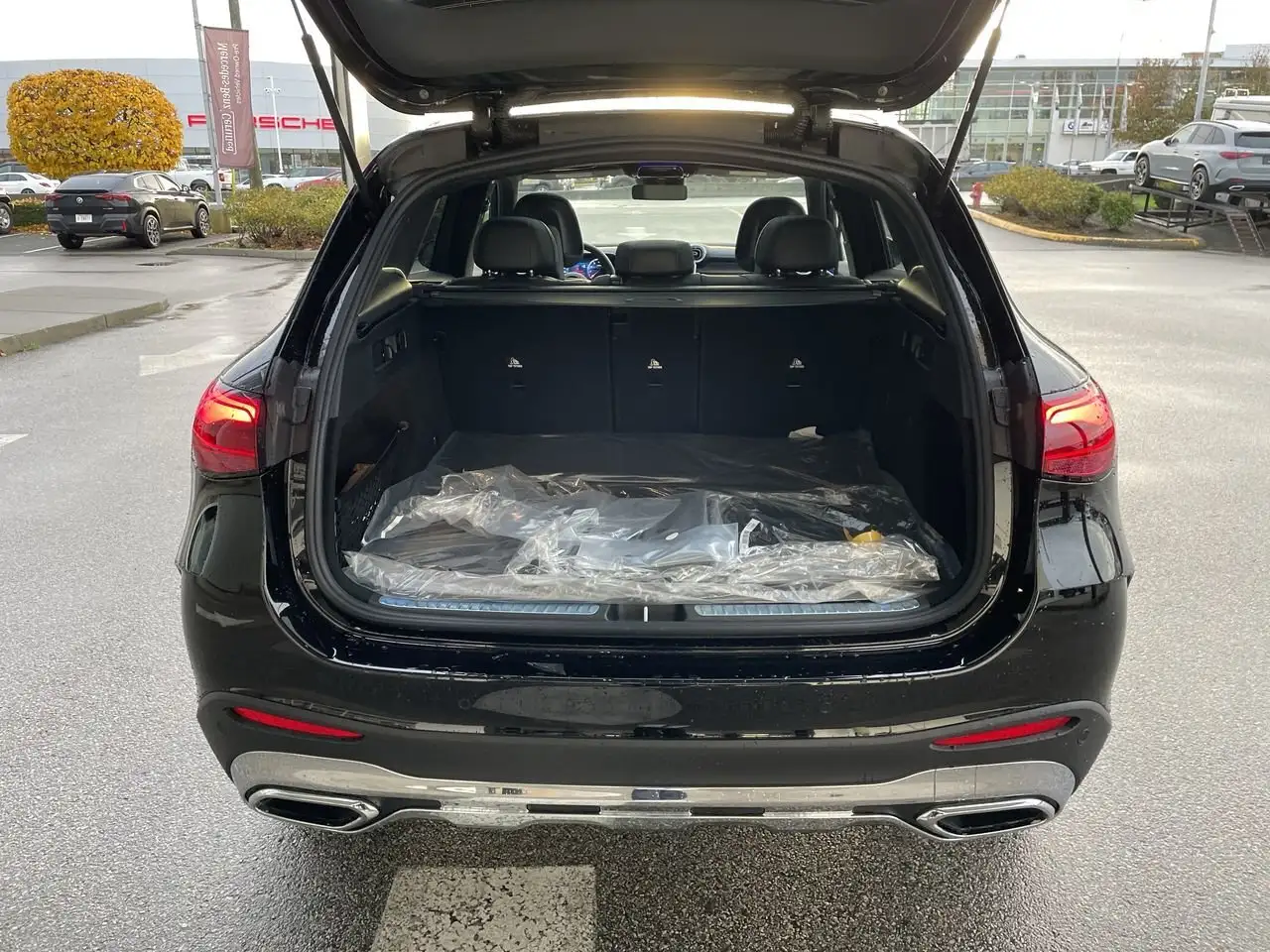 Mercedes-Benz GLC снимка Mercedes-Benz GLC