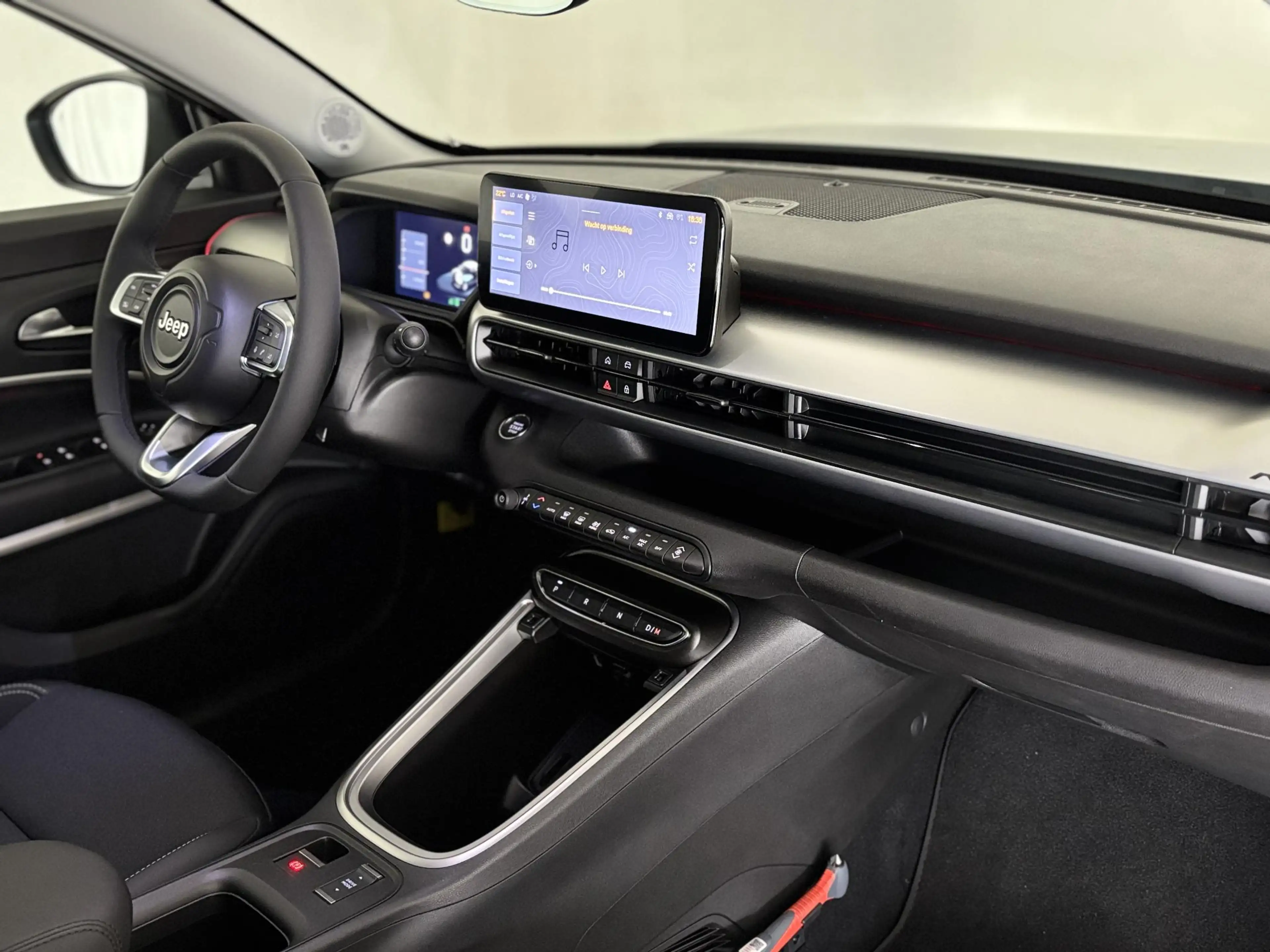 Jeep Avenger 1.2 e-Hybrid Summit | Apple/Android | Panoramadak — photo 15