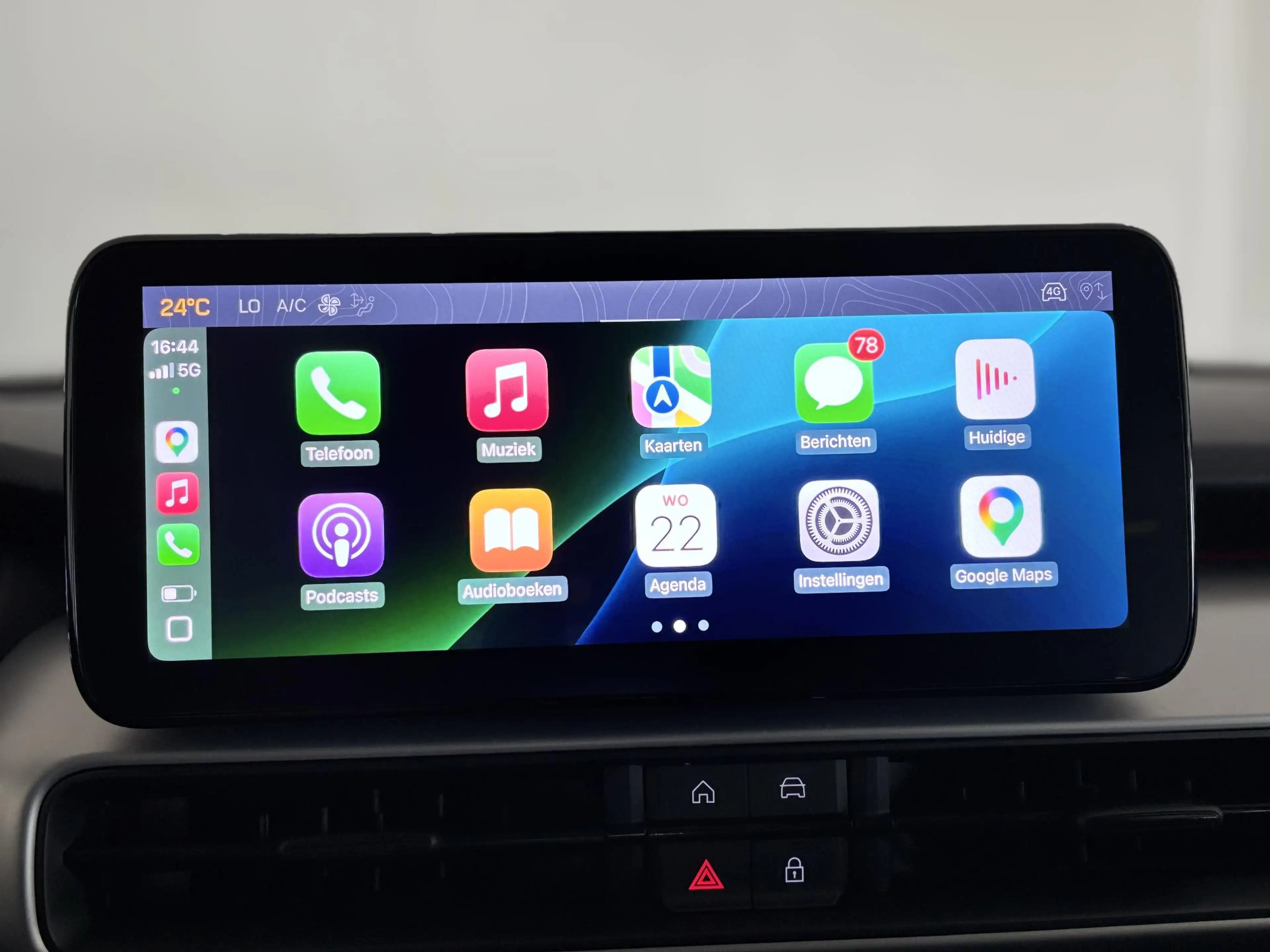 Jeep Avenger 1.2 e-Hybrid Summit | Apple/Android | Panoramadak — photo 26